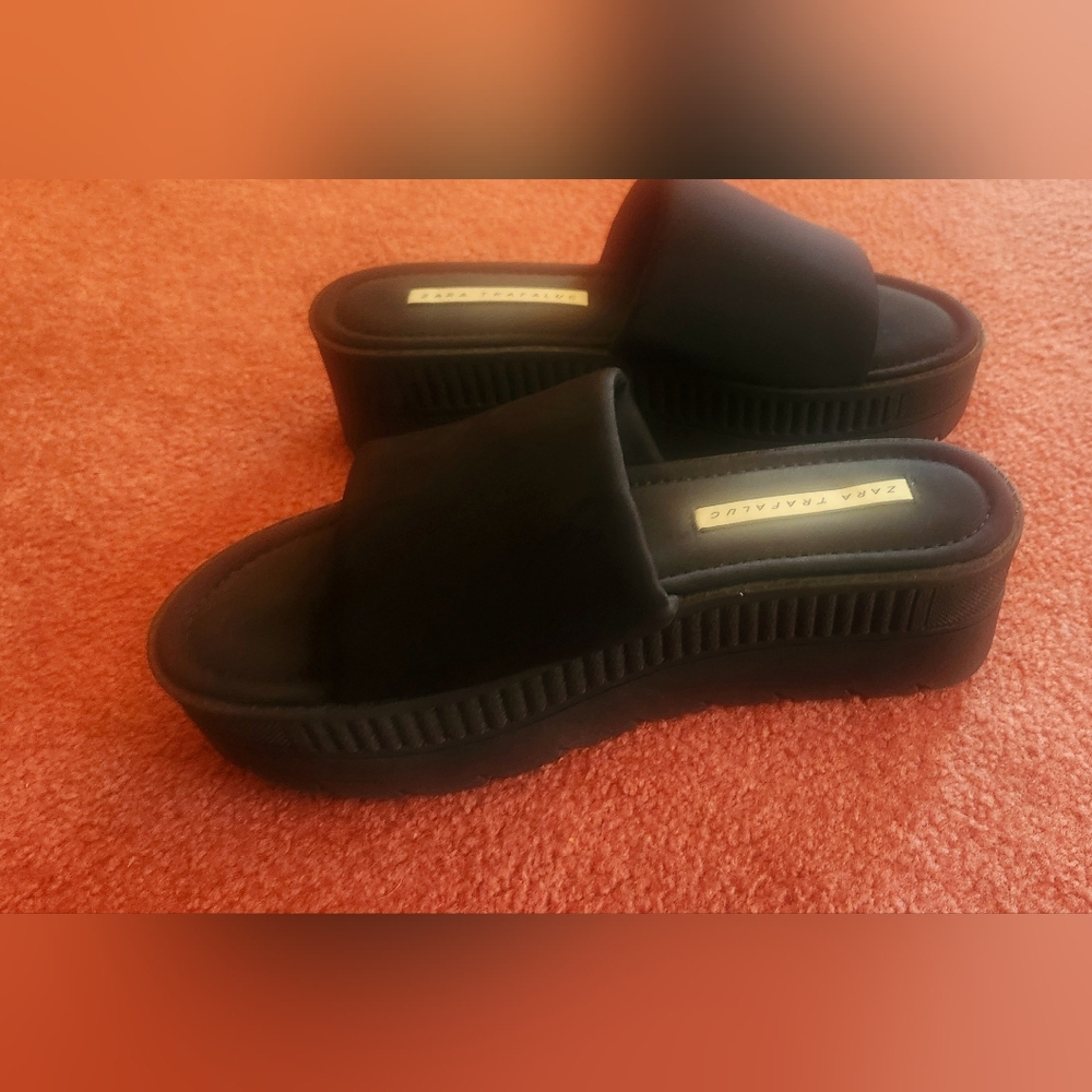 Zara Trafaluc Woman's Slides Size 39